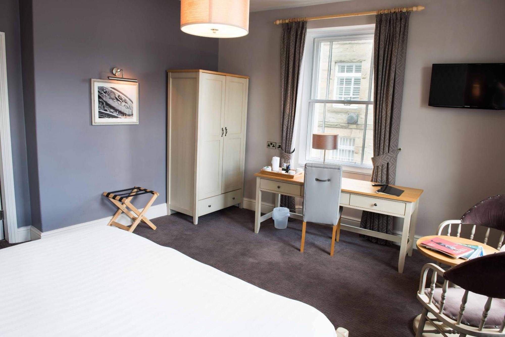 The County Hotel Hexham Rum bild